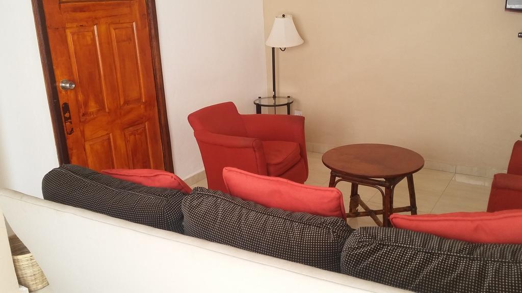 Pelican Residence Fajara Bagian luar foto
