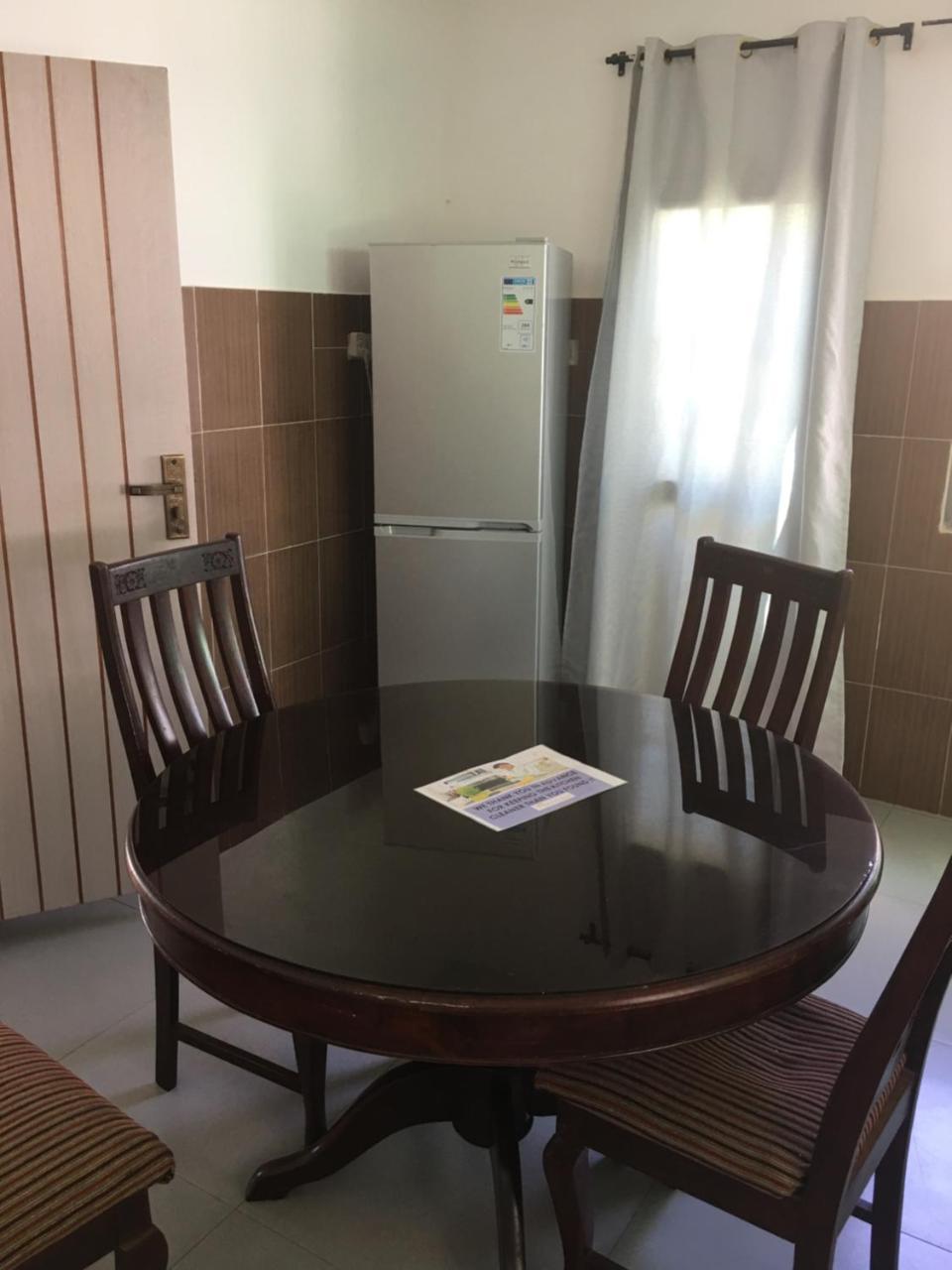 Pelican Residence Fajara Bagian luar foto